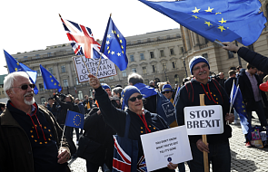 Tysiące ludzi demonstrowały przeciw Brexitowi