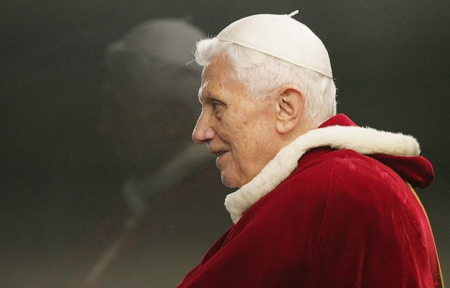 "Benedykt XVI milczy, ale wiele daje Kościołowi"