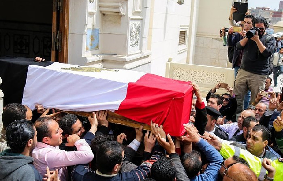 Egipt: pogrzeb męczenników Niedzieli Palmowej