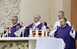 Franciszek modlił się za ofiary konfliktów na świecie