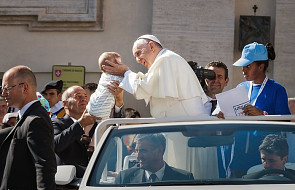 Zamknięty, ale nie opancerzony samochód dla papieża w Egipcie