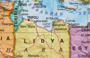 Libia: w ataku na bazę zginęło 141 osób