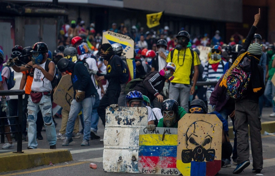 Wenezuela: wielka demonstracja w Caracas; starcia z policją