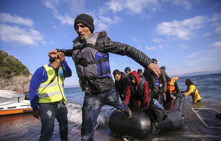 Włoska Straż Przybrzeżna: zginęło co najmniej 20 migrantów
