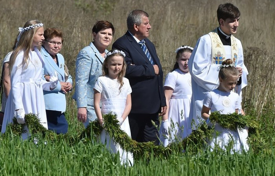 Premier Beata Szydło komentuje prymicje syna