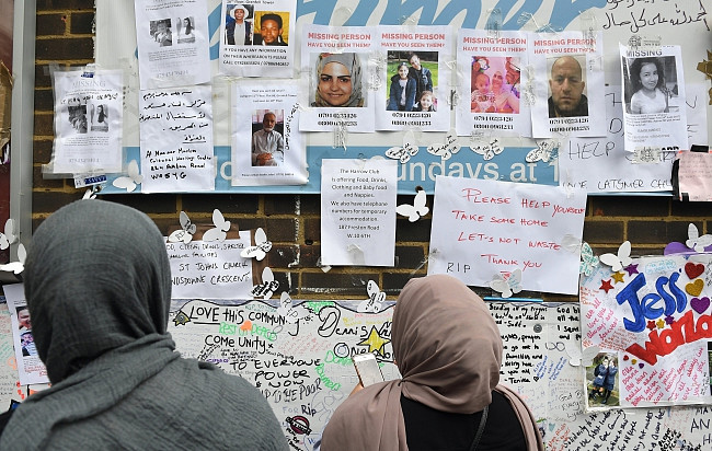 Muzułmanie świętujący ramadan bohatersko ratowali ludzi w londyńskim pożarze - zdjęcie w treści artykułu