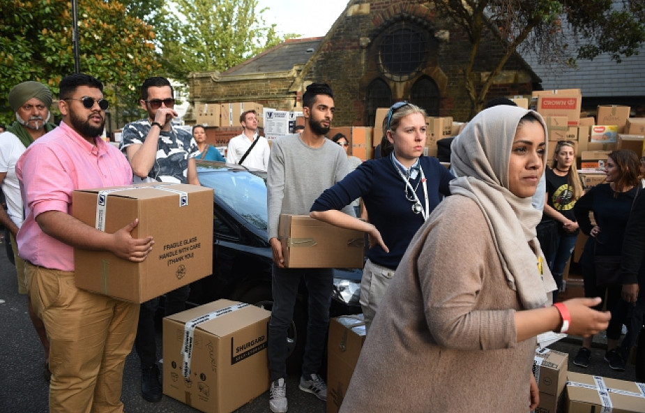 Muzułmanie świętujący ramadan bohatersko ratowali ludzi w londyńskim pożarze