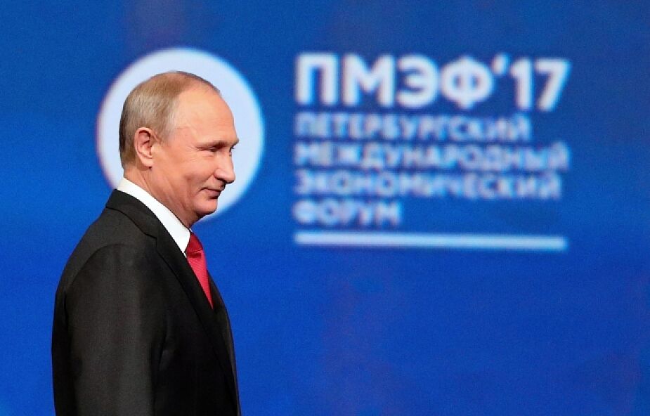 Putin poprosił biznesmenów o pomoc w dialogu z USA