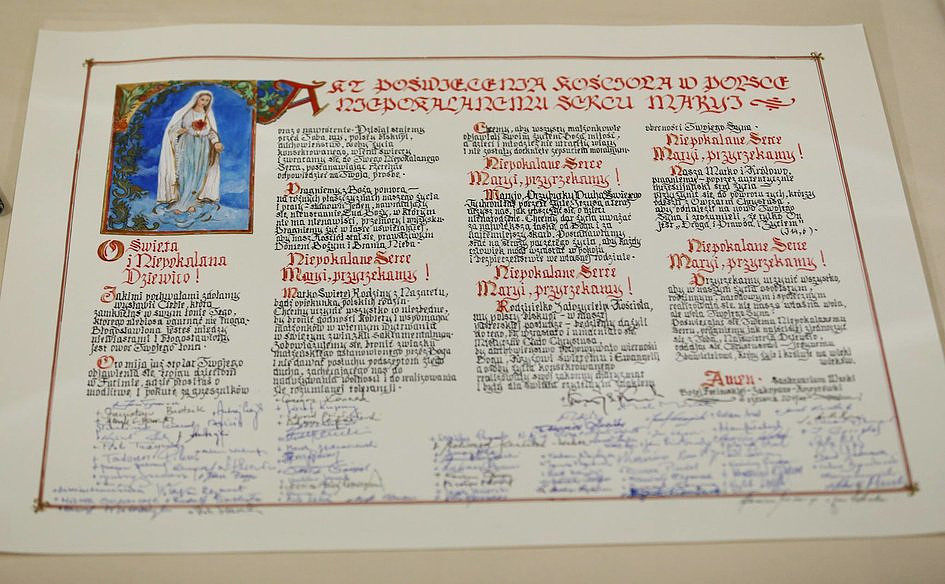 Biskupi i władze zawierzyli Polskę Niepokalanemu Sercu Maryi - zdjęcie w treści artykułu