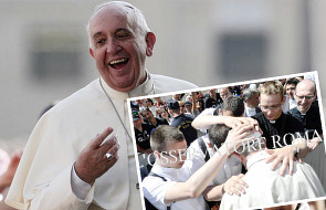 Papież ucałował ręce neoprezbiterów z Polski