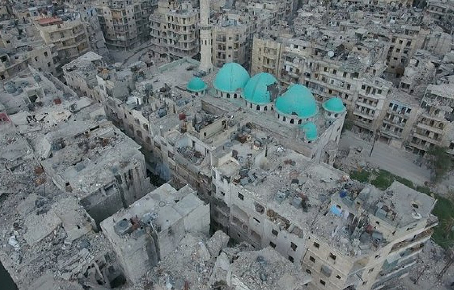 Aleppo: ludzie wracają, ale walki trwają