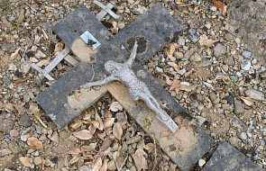 Indie: dewastacja chrześcijańskich cmentarzy