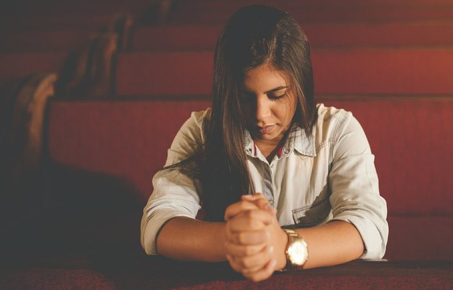 8 skutecznych sposobów, by znaleźć czas na modlitwę, kiedy ciągle się spieszysz
