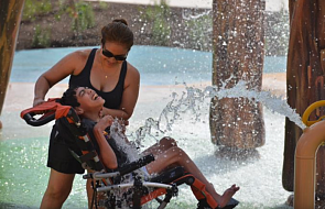 Powstał pierwszy na świecie park wodny dla osób niepełnosprawnych [WIDEO]