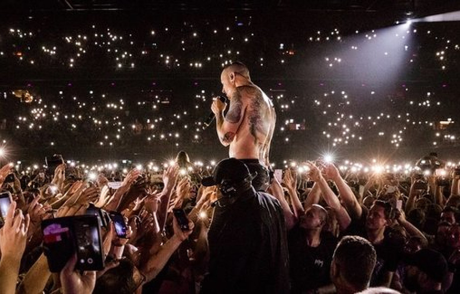 Wokalista Linkin Park popełnił samobójstwo