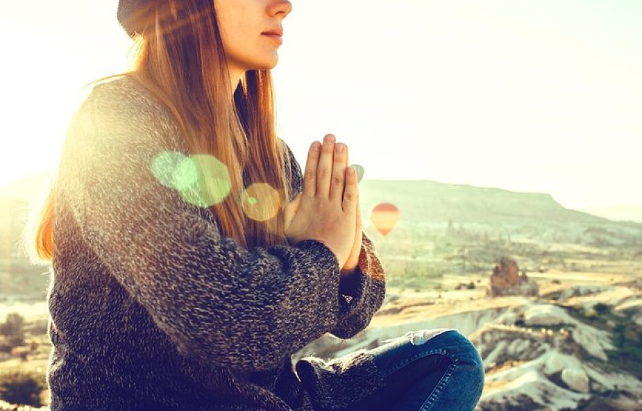 Modlitwa samotnej kobiety