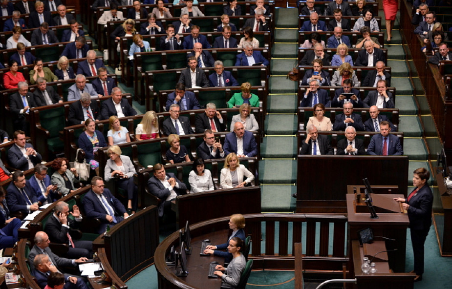 Sejm uczcił minutą ciszy pamięć ofiar rzezi wołyńskiej