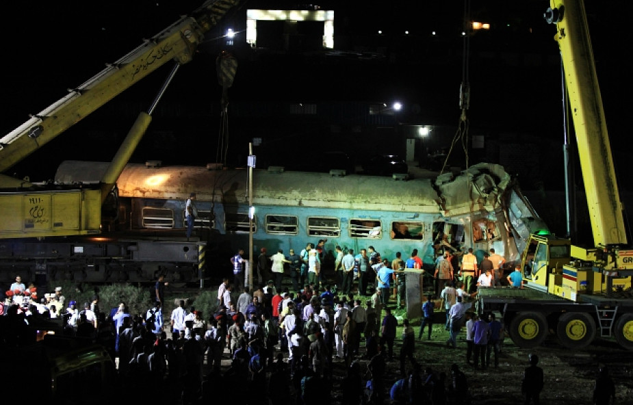 Egipt: już 49 ofiar katastrofy kolejowej w Aleksandrii