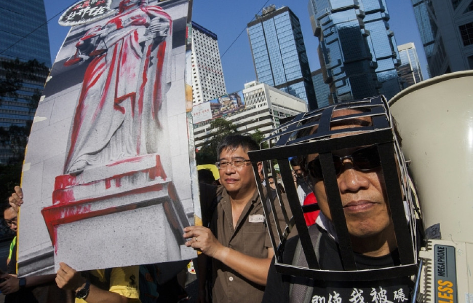 Hongkong: Protesty przeciwko uwięzieniu prodemokratycznych działaczy