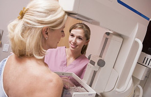 Polski biskup zachęca kobiety do badań mammograficznych. "Robicie to dla waszych rodzin"