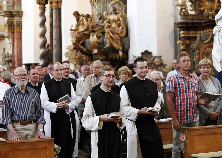 Niemcy: po 200 latach w klasztorze Neuzelle zamieszkali znów cystersi - zdjęcie w treści artykułu nr 1