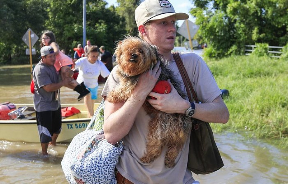 USA: powódź zniszczyła 30-40 tys. domów w Houston