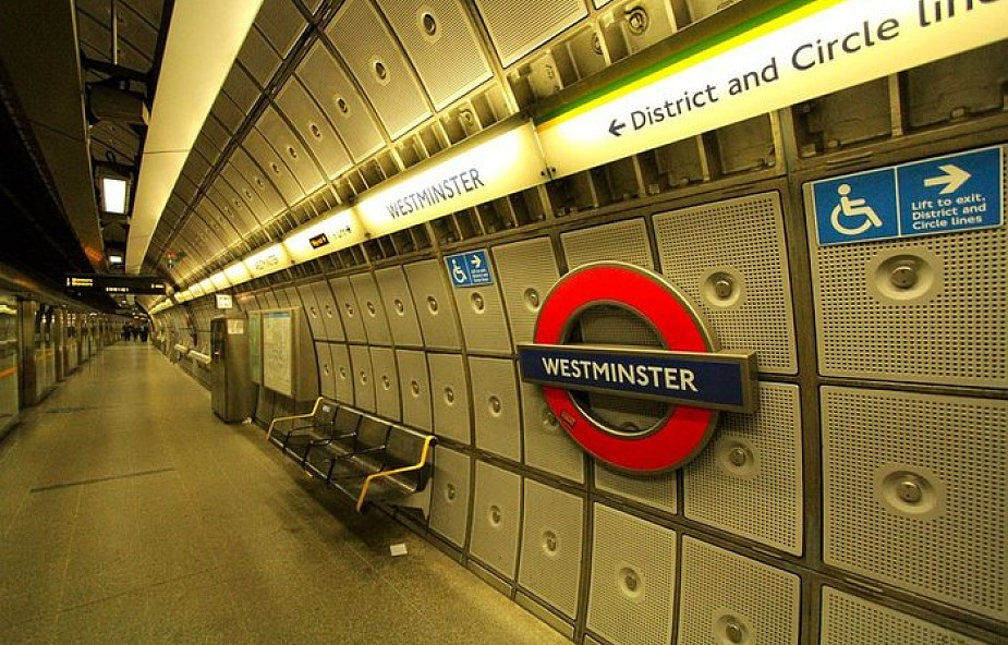 W. Brytania: wybuch w londyńskim metrze; kilka osób rannych