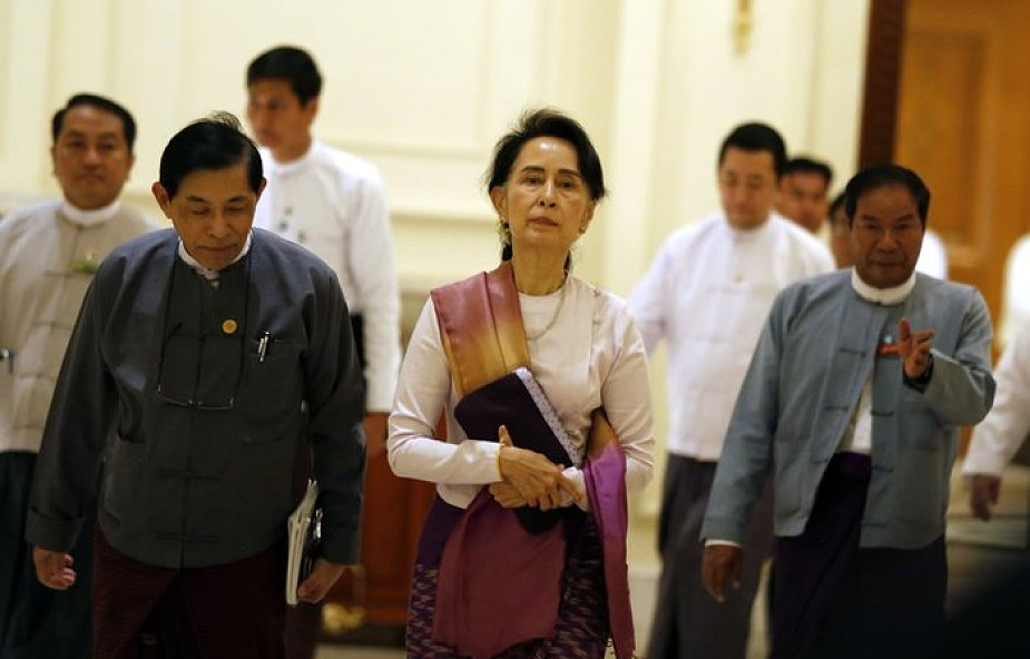 Kardynał Bo apeluje do premier Birmy, by broniła muzułmanów. Prosi, by nie zrzucać na nią całej winy