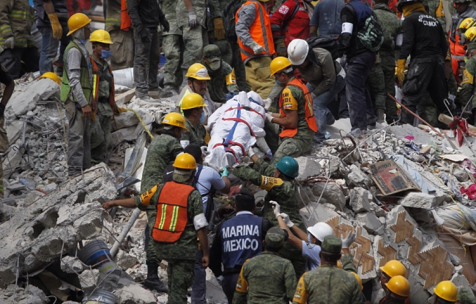 Meksyk: trwa akcja ratunkowa po trzęsieniu ziemi; są dzieci pod gruzami