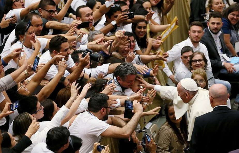 Papież Franciszek przestrzega młodych przed "chorobą duszy"