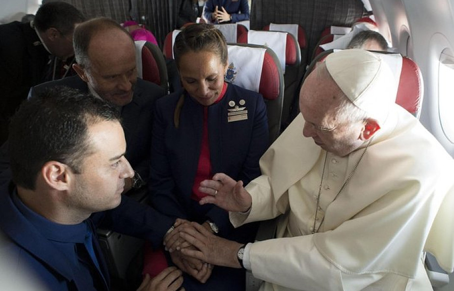 Para po cywilnym ślubie poprosiła papieża o błogosławieństwo. To, co zaproponował zaskoczyło wszystkich