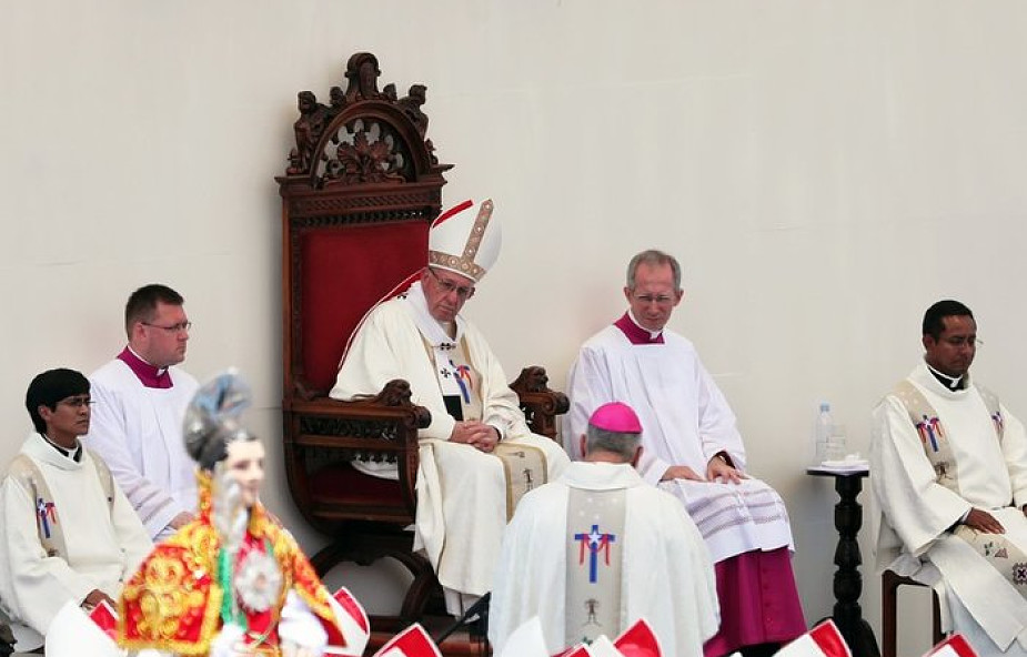 Papież mówi, że nie widział dowodów przeciw biskupowi diecezji Osorno