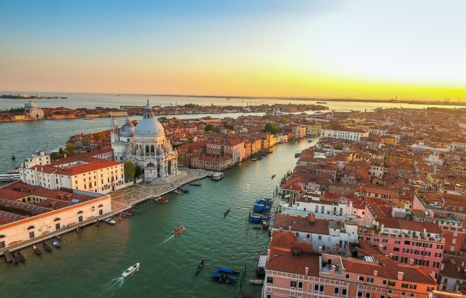 Władze Wenecji zapowiadają karanie oszustów żerujących na turystach