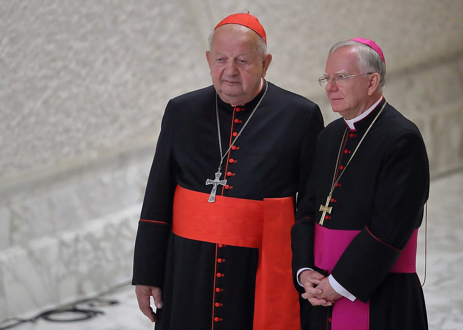 Młodzi z Krakowa z arcybiskupem i kardynałem na audiencji u papieża. Franciszek: bądźcie wierni Chrystusowi! - zdjęcie w treści artykułu
