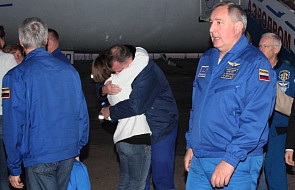 Rosja: kosmonauci, którzy uratowali się z Sojuza, przybyli do Moskwy