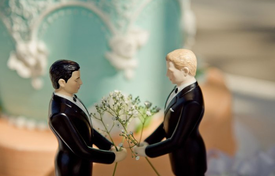 Chrześcijański cukiernik odmówił upieczenia tortu na ślub homoseksualistów. Sąd wydał wyrok w tej sprawie