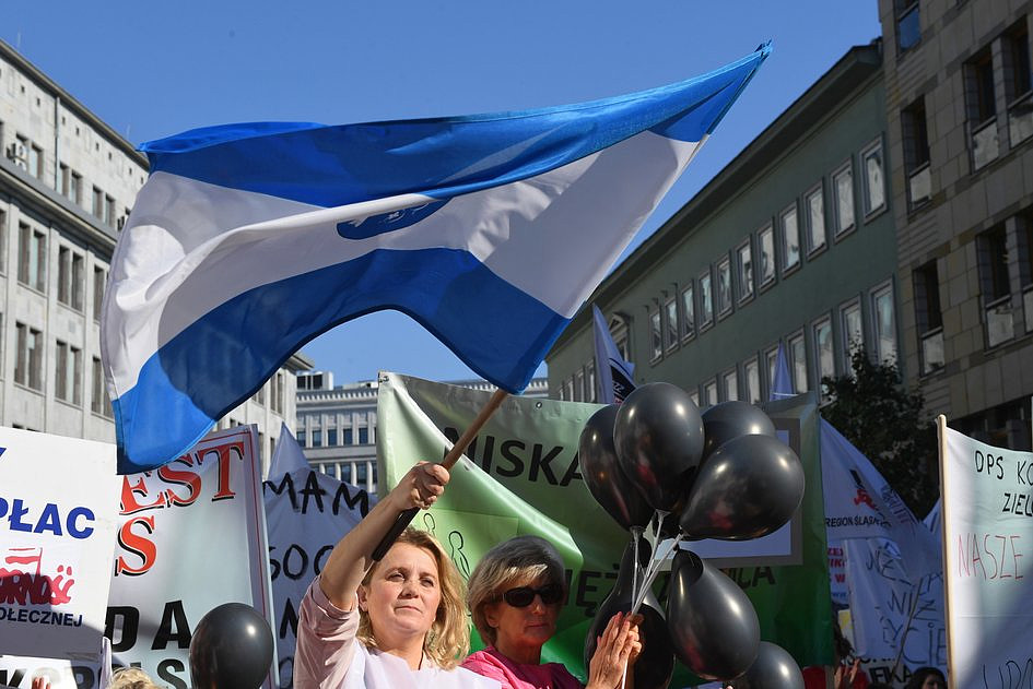 Warszawa: protest pracowników pomocy społecznej przed MRPiPS - zdjęcie w treści artykułu nr 2