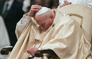 W rocznicę wyboru Jana Pawła II znieważono jego pomnik. Proboszcz wzywa do modlitwy za sprawców