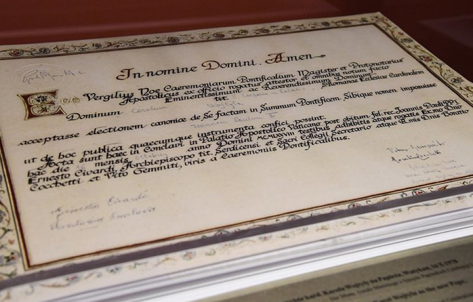 Wadowice: nowe pamiątki po Janie Pawle II na wystawie w muzeum, w tym akt potwierdzający wybór kard. Wojtyły na papieża