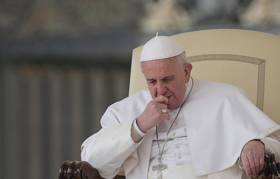 Papież Franciszek modlił się przy grobie Jana Pawła II