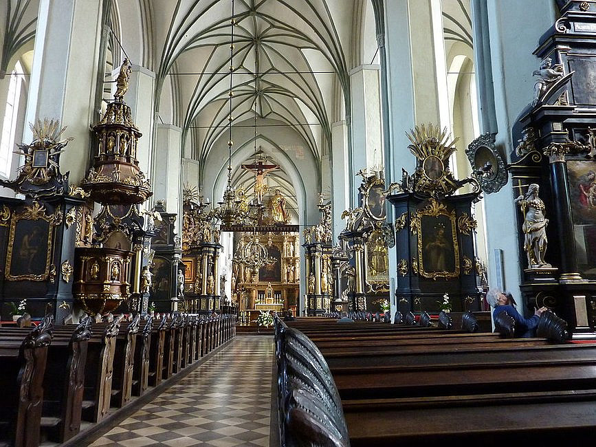 Jedna z największych bazylik dominikanów w Polsce zamknięta. Jest oświadczenie zakonu - zdjęcie w treści artykułu
