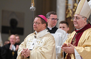 Abp Ryś przyjął paliusz - oznakę posługi metropolity i symbol łączności z papieżem