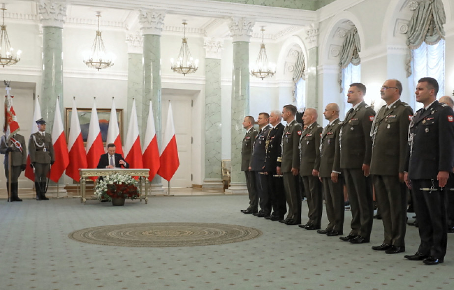 Prezydent wręczył dziewięć awansów generalskich