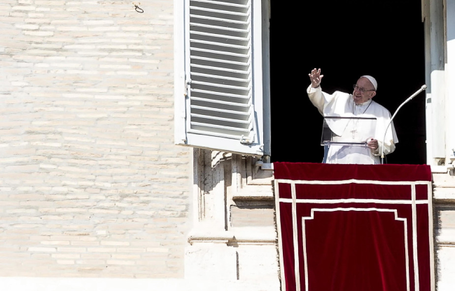 Papież modlił się za ofiary pożarów i mrozów w USA i ataku islamistów w RŚA