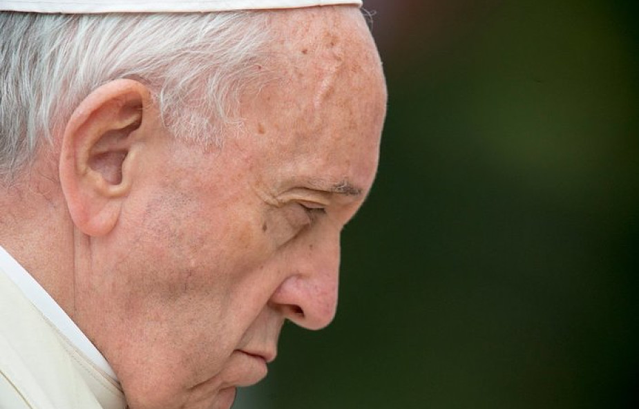 Papież zachęca francuskich biskupów do zasady "zero tolerancji"