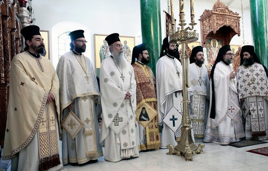 Grecja: rząd i Kościół prawosławny uzgodniły szczegóły rozdziału. Rząd zapewnił, że nadal będzie opłacał ok. 9 tys. duchownych