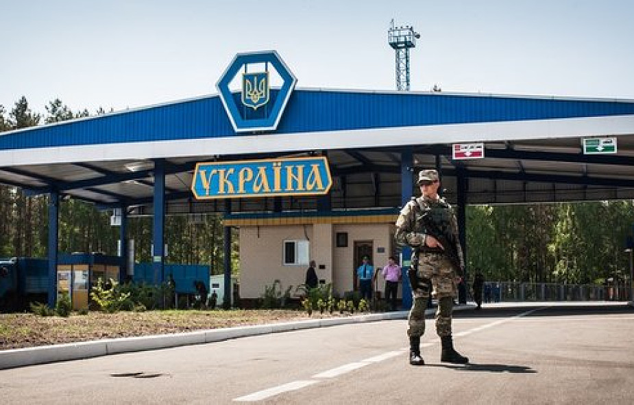 Pogranicznicy ukraińscy nie wpuścili do kraju od czasu ogłoszenia zakazu wjazdu przez predydenta Poroszenkę około 100 Rosjan
