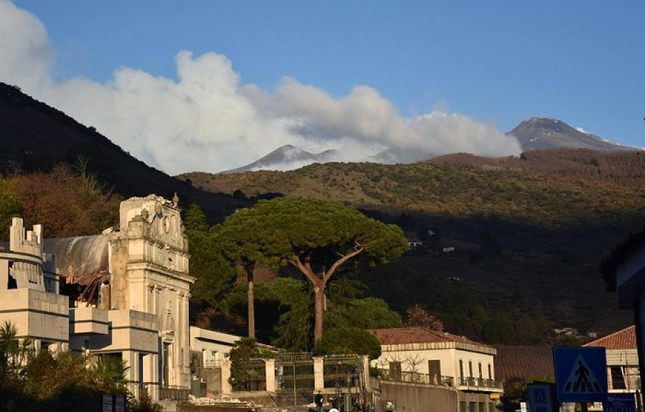 Włochy: kolejny wstrząs w pobliżu Etny na Sycylii. Cztery osoby ranne, uszkodzone budynki