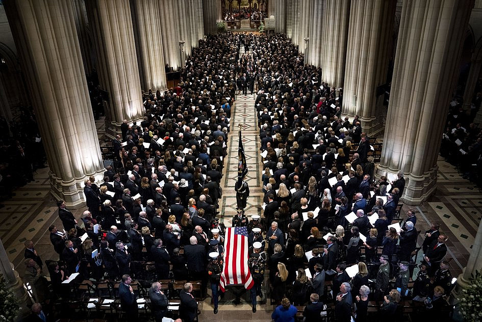 USA: w Waszyngtonie zakończyła się główna ceremonia żałobna Busha seniora - zdjęcie w treści artykułu nr 1