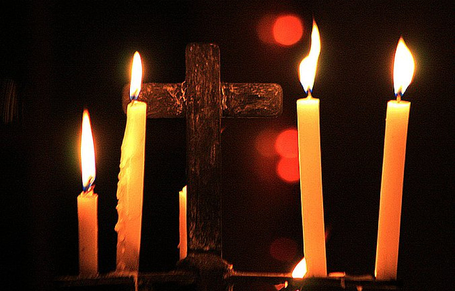 Święty Krzyż: nocna Droga Krzyżowa w intencji trzeźwości